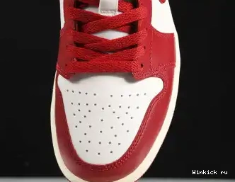 Black Toe Jordan 1  Low Retro Reverse 0423